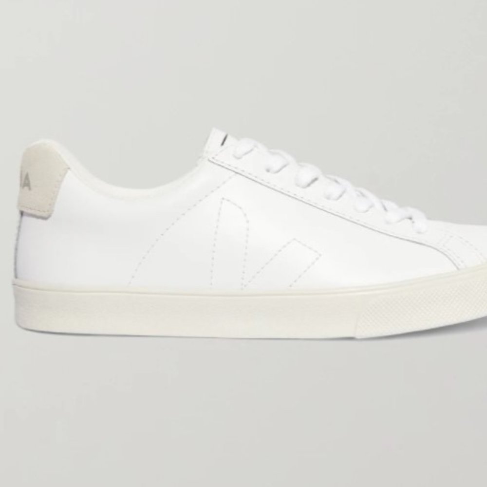 VEJA Esplar Leather Logo Sneakers in White Size 8